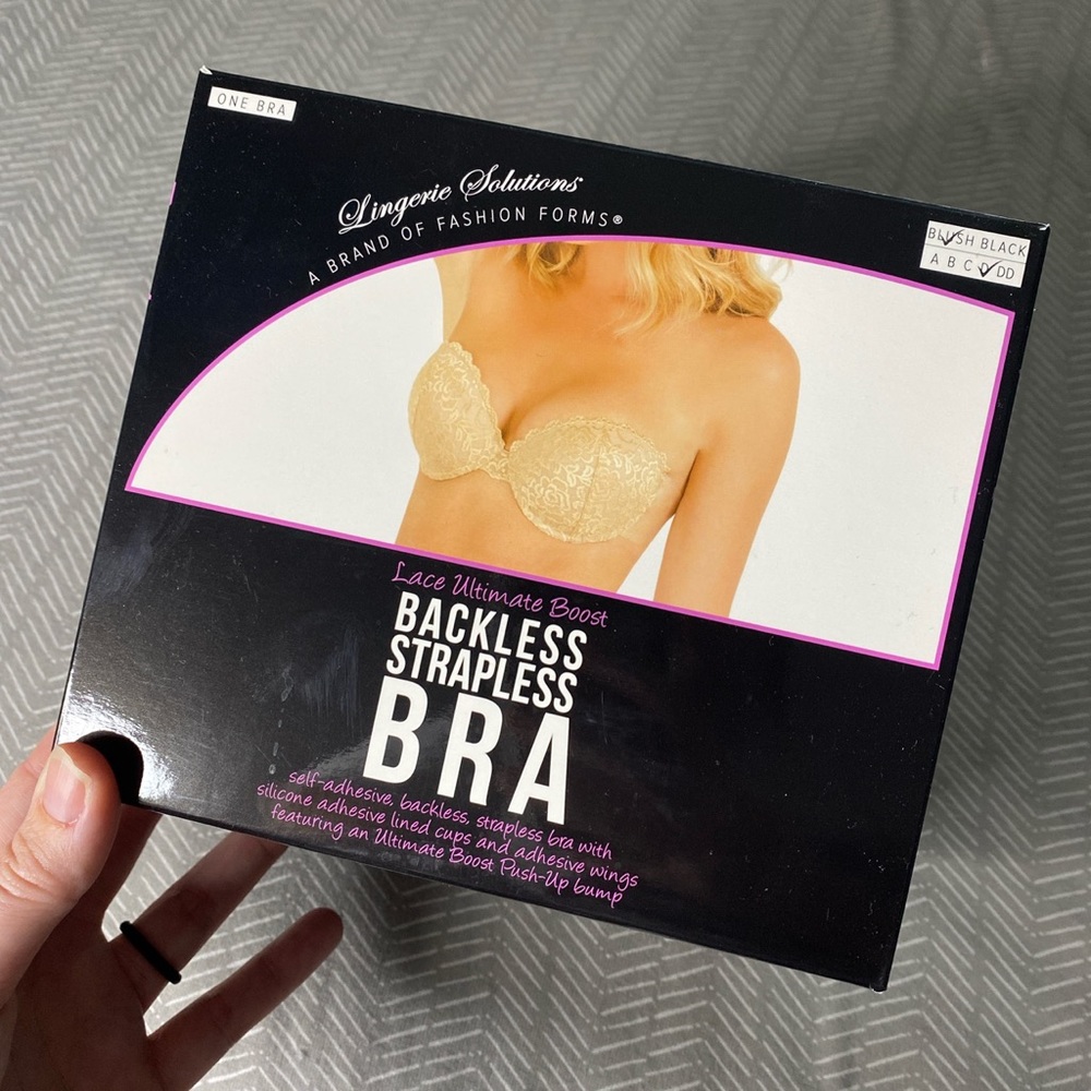 ✨BRAND NEW✨ backless bra